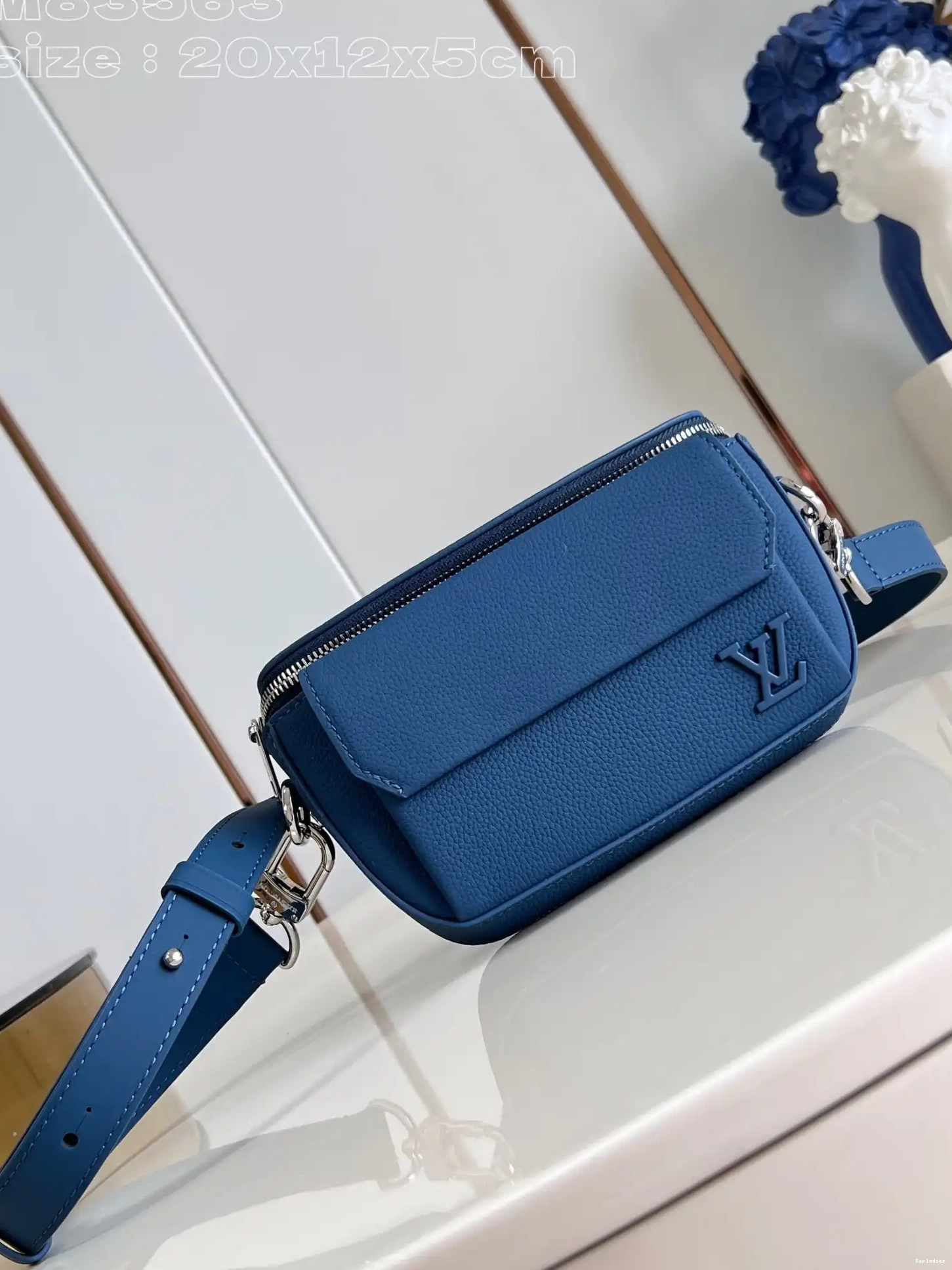Repzbay Wearable Wallet-20*12*5.5CM LOUIS Pilot VUITTON 0508